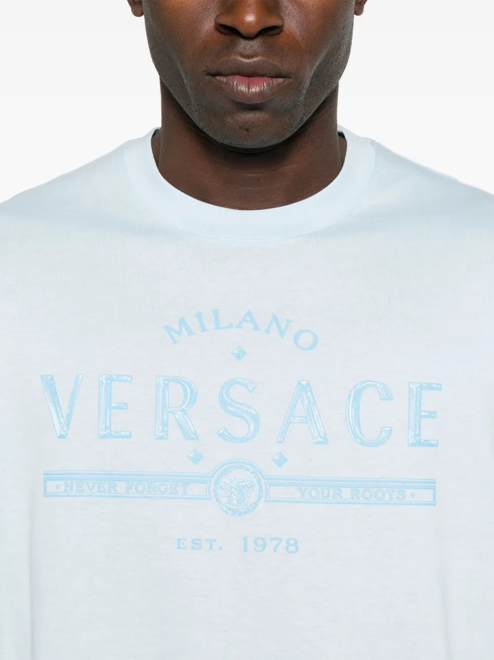 Versace Playera Con Logo Estampado | Azul | FARFETCH MX